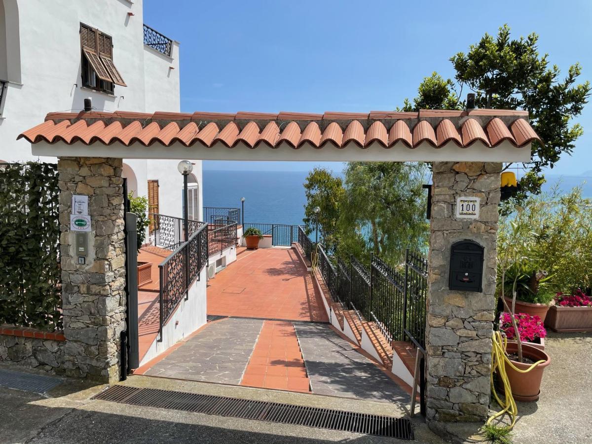 Hotel Sotto le stelle ...il mare Pietra Ligure Esterno foto